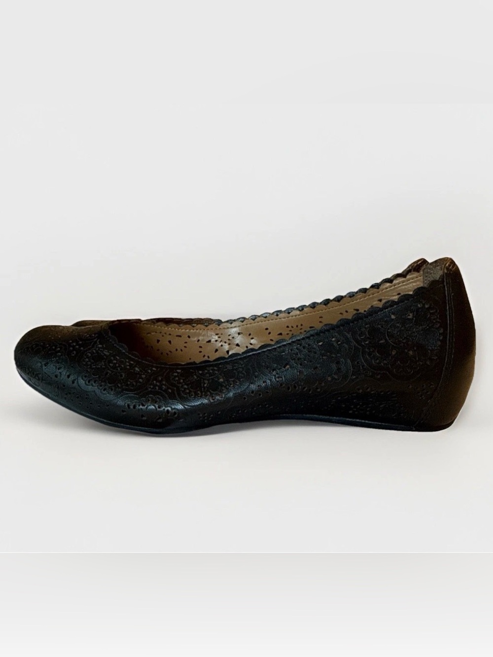 Earthies | Bindi Black Leather Laser Cut Flat Women's Comfort Size 10